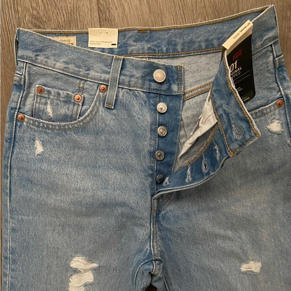 Levi’s 501® ORIGINAL CROPPED WOMEN'S JEANS - Picture 4 of 11